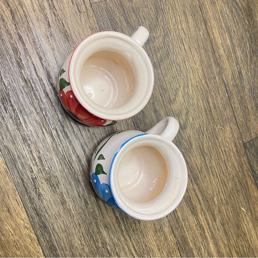 Handcrafted Floral Ceramic Mugs - Red and Blue Mexican craftsmanship - Picture 3 of 5